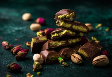 Dubai chocolate with kadayif creamy pistachio filling, luxury gourmet dessert