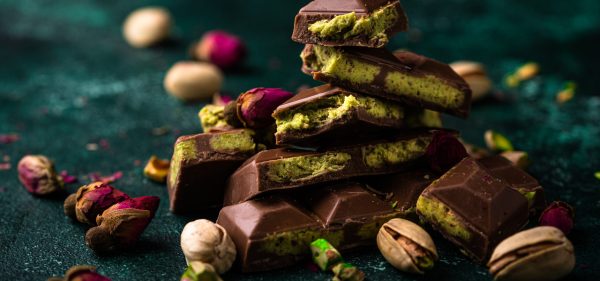 Dubai chocolate with kadayif creamy pistachio filling, luxury gourmet dessert